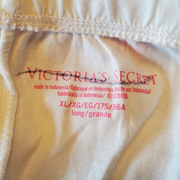 Victoria's Secret white lounge pants - Picture 9 of 9